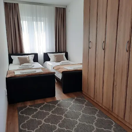 Divizija Lux شقة *